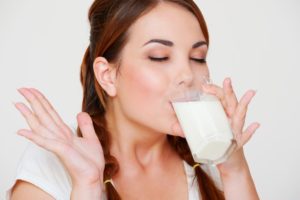 Можно ли молоко пить перед сном?